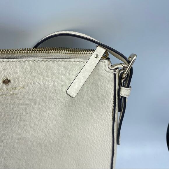 Kate Spade Cream Leather Square Crossbody Handbag Purse Medium Bag Classic - Picture 14 of 15